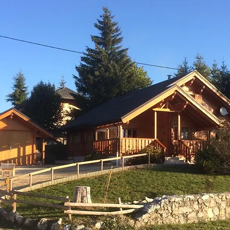 Chalet La Marmotte Les Deserts (Savoie)